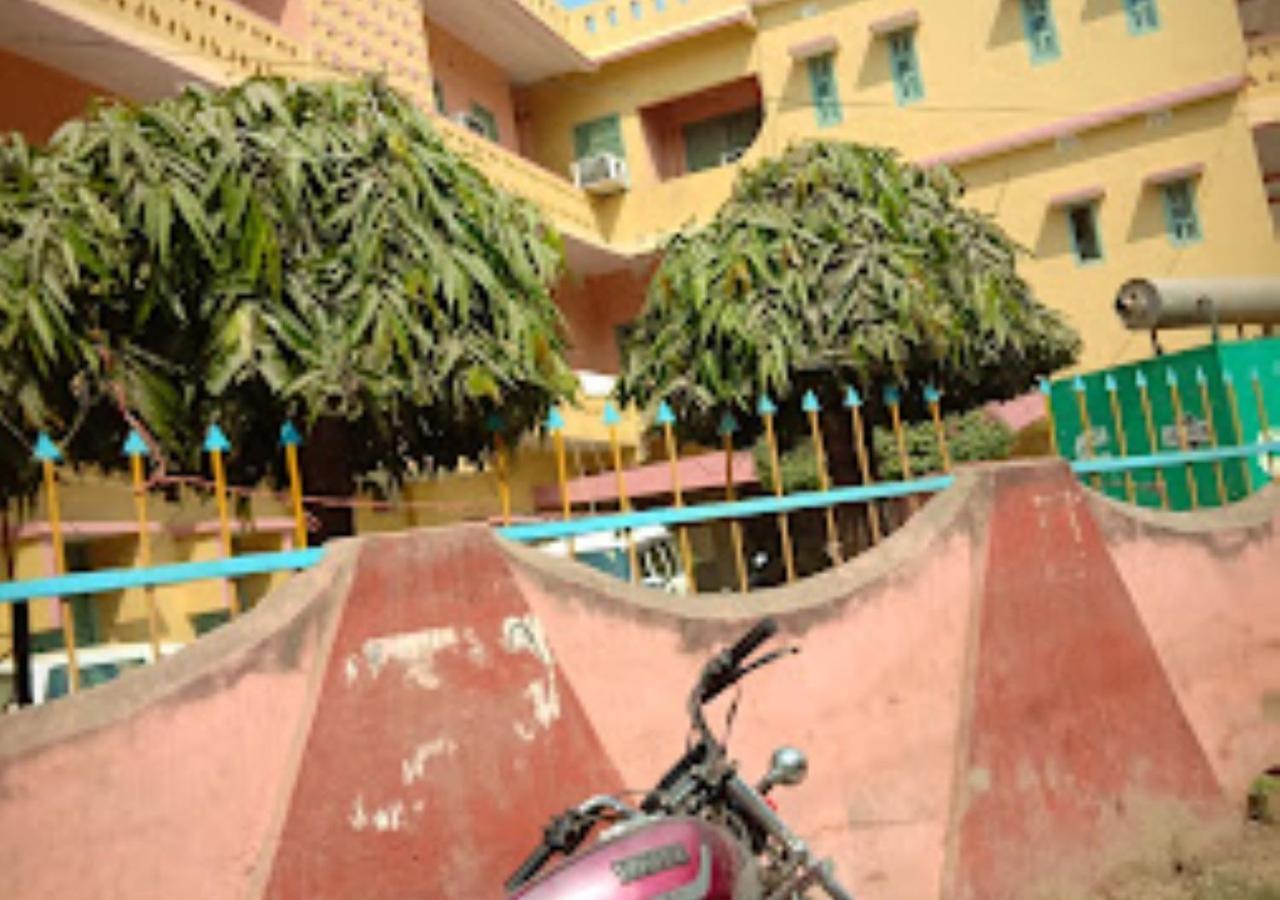 Vijieya Hotel Bihar Saharsa エクステリア 写真