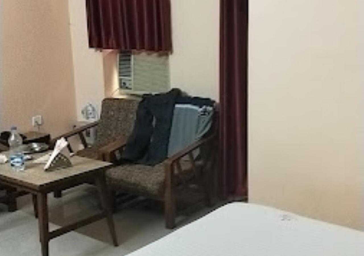 Vijieya Hotel Bihar Saharsa エクステリア 写真